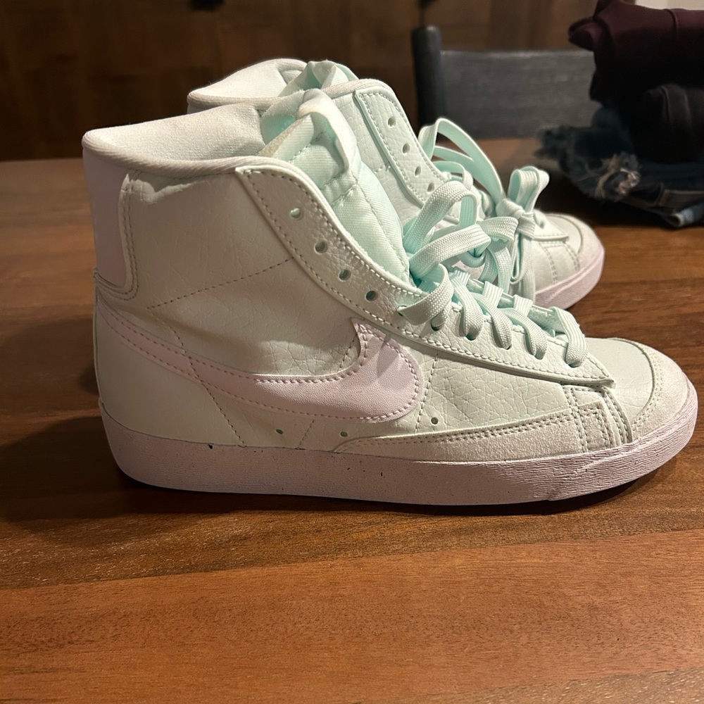 Brand new Nike blazers